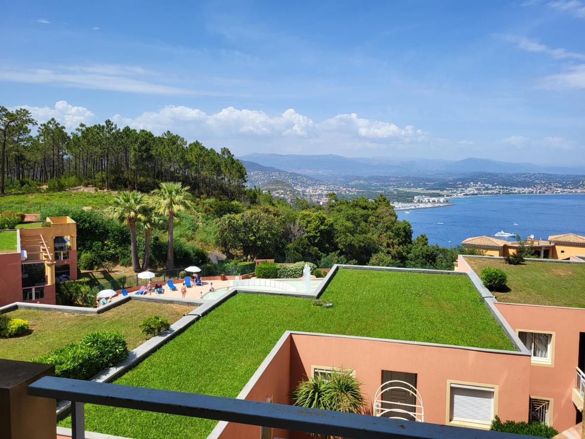 Vue Mer Et Esterel Sur La Baie De Cannes Théoule-sur-Mer Exterior foto